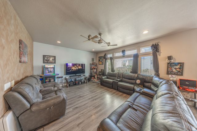 3413 W 4350 ST, West Haven, UT 84401