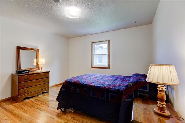 3932 E Douglas Avenue, Des Moines, IA 50317