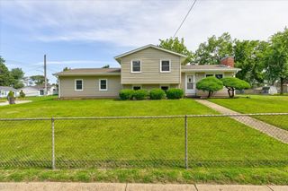 3932 E Douglas Avenue, Des Moines, IA 50317