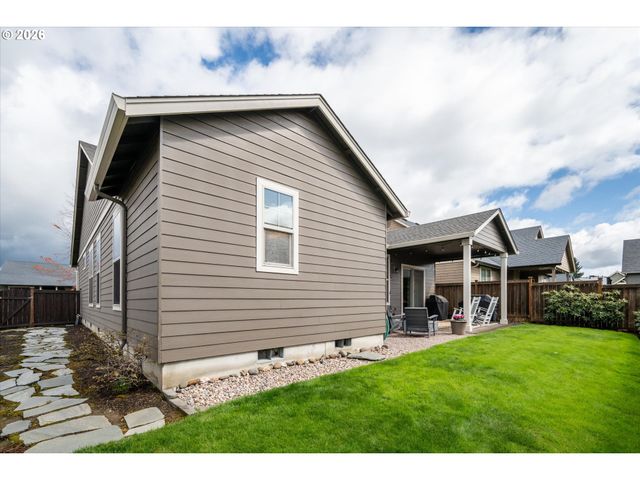 4155 STELLAR Way, Springfield, OR 97478