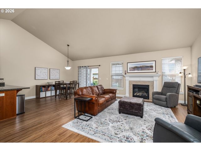 4155 STELLAR Way, Springfield, OR 97478