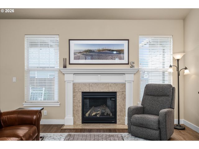 4155 STELLAR Way, Springfield, OR 97478