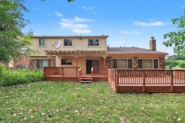 6021 Fairbrook Drive, West Bloomfield, MI 48322