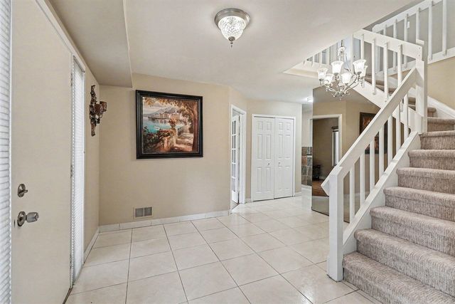 6021 Fairbrook Drive, West Bloomfield, MI 48322