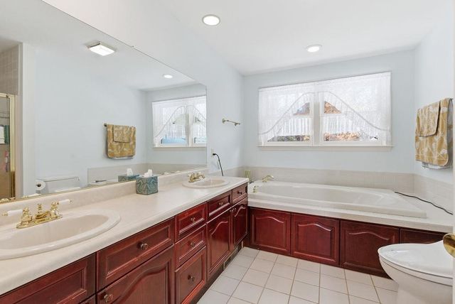 20 Salmon Brook Drive, Nashua, NH 03062