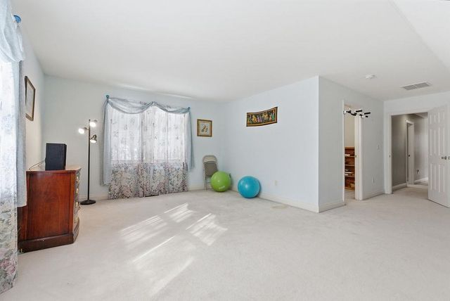 20 Salmon Brook Drive, Nashua, NH 03062