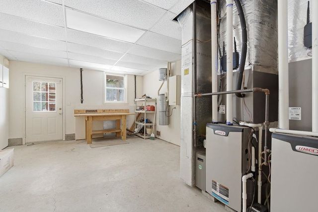 20 Salmon Brook Drive, Nashua, NH 03062