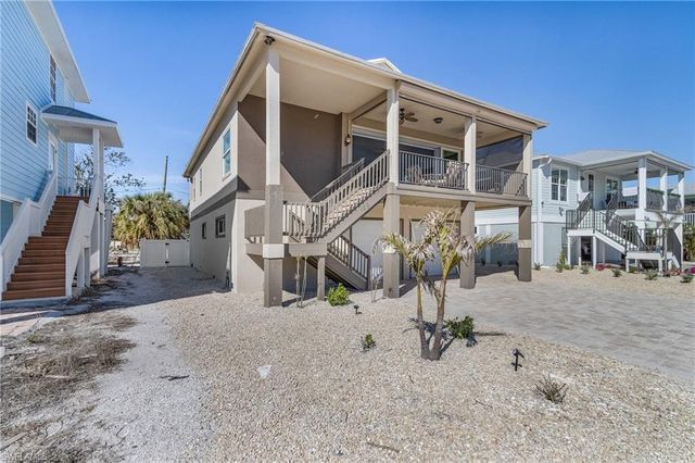 109 Gulfview AVE, Fort Myers Beach, FL 33931