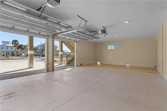 109 Gulfview AVE, Fort Myers Beach, FL 33931