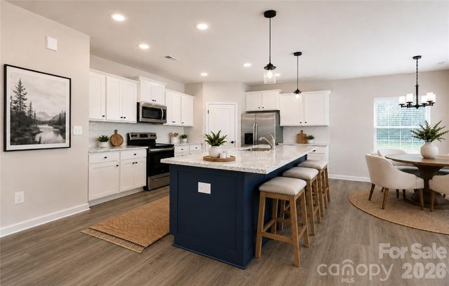 2231 Dardan Woods Drive, Charlotte, NC 28215