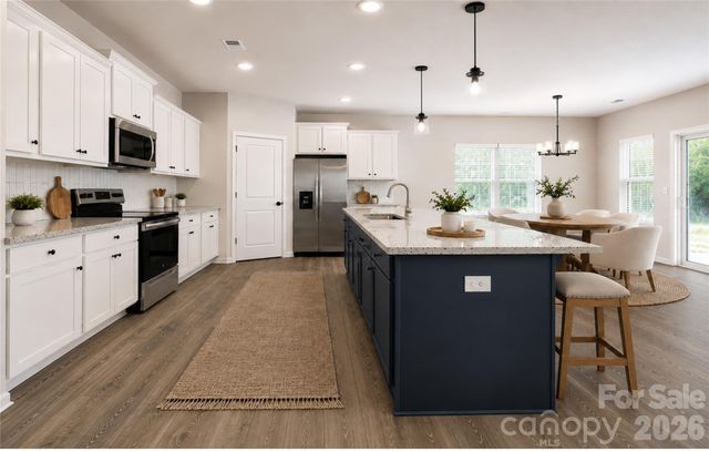 2231 Dardan Woods Drive, Charlotte, NC 28215