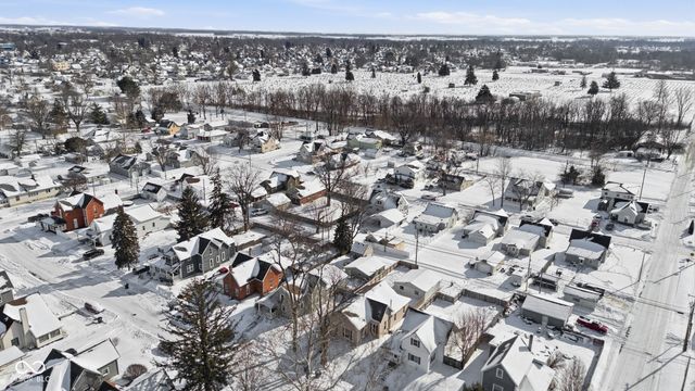 909 S A Street, Elwood, IN 46036