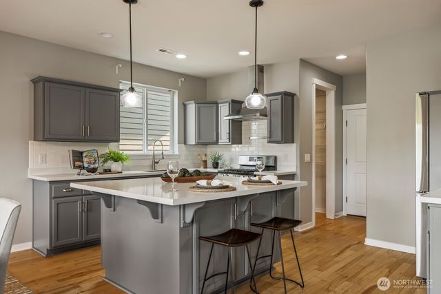 26216 SE 228 AVE Avenue SE, Maple Valley, WA 98038