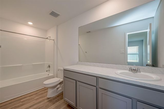 18111 Robin Creek Dr, Hockley, TX 77447