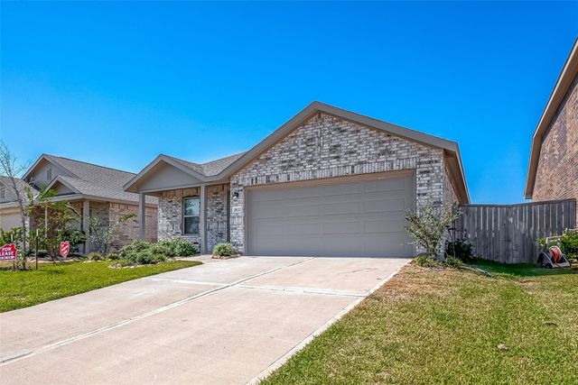 18111 Robin Creek Dr, Hockley, TX 77447