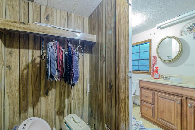 9130 SE 197TH AVENUE, Ocklawaha, FL 32179