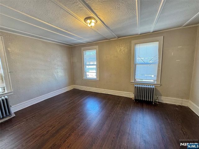 11 Lentz Place, Irvington, NJ 07111