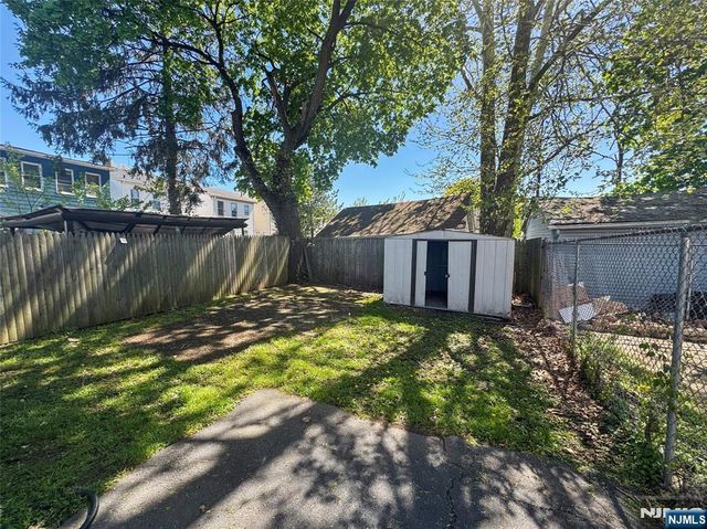 11 Lentz Place, Irvington, NJ 07111