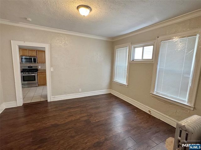 11 Lentz Place, Irvington, NJ 07111