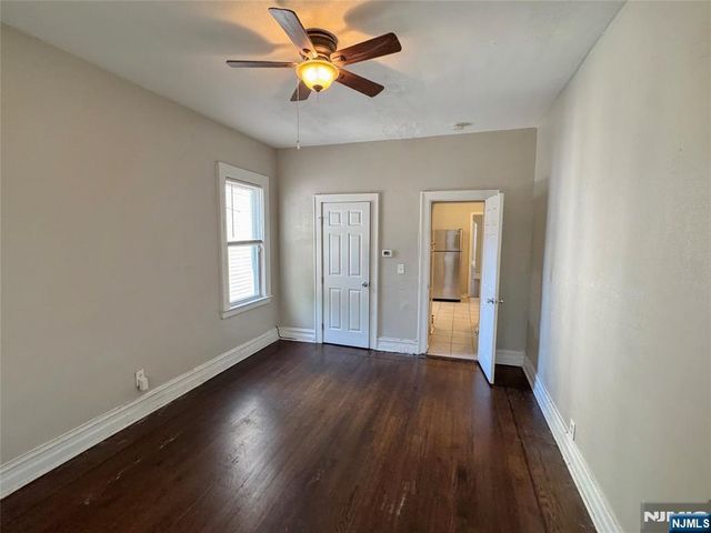 11 Lentz Place, Irvington, NJ 07111