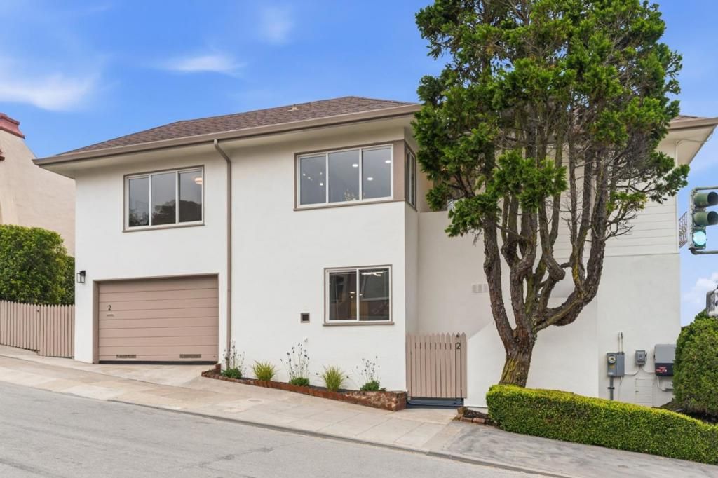 Image 4 of property listing at Address unavailable.