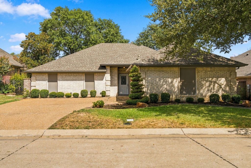 4007 Appian Way, Arlington, TX 76013 — exterior