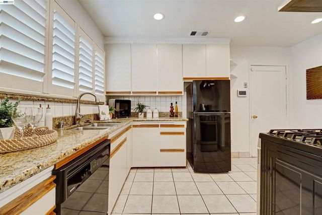 2331 Humphrey Ave, Richmond, CA 94804