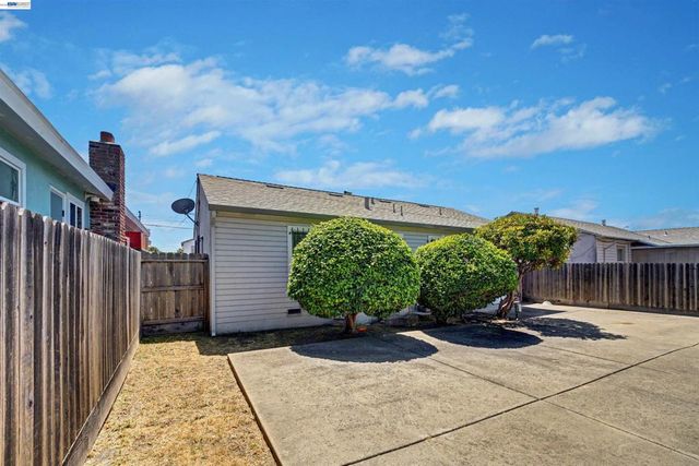 2331 Humphrey Ave, Richmond, CA 94804