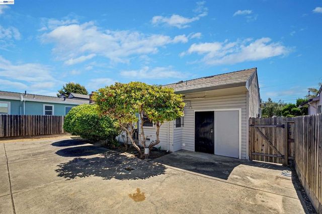 2331 Humphrey Ave, Richmond, CA 94804