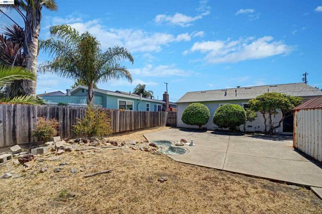 2331 Humphrey Ave, Richmond, CA 94804