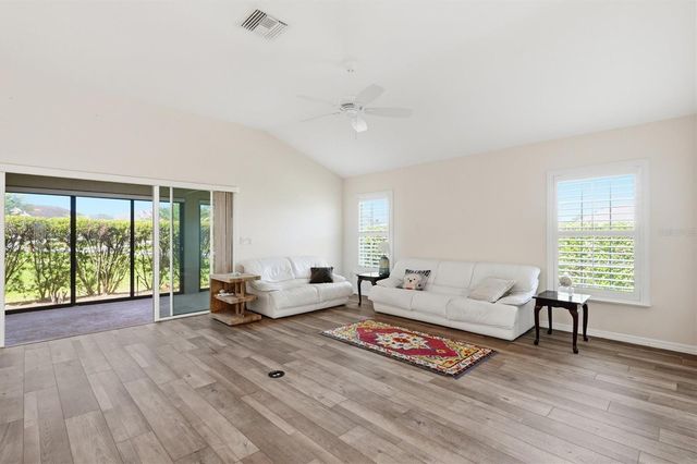 1424 WALNUT WAY, The Villages, FL 32163