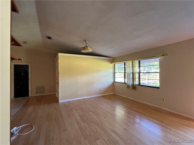 1711 N Croft Avenue, Inverness, FL 34453