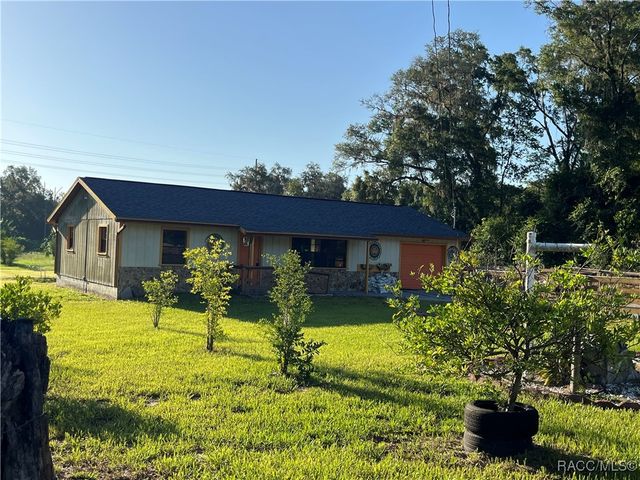 1711 N Croft Avenue, Inverness, FL 34453