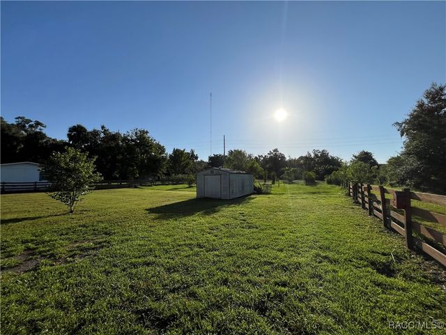 1711 N Croft Avenue, Inverness, FL 34453