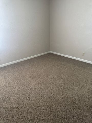 6006 Sayle Street, Greenville, TX 75402