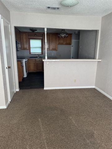 6006 Sayle Street, Greenville, TX 75402