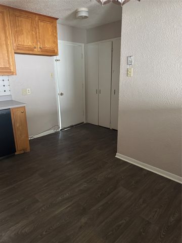 6006 Sayle Street, Greenville, TX 75402