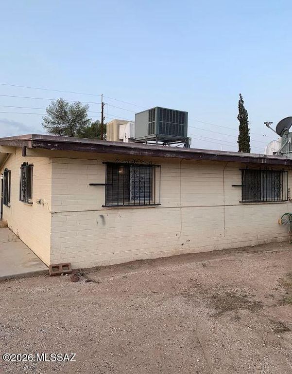 2115 E 18th Street, Tucson, AZ 85719