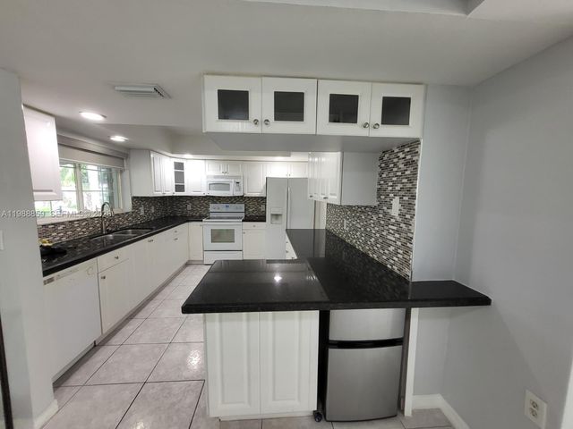 9749 SW 213th Ter 9749, Cutler Bay, FL 33189