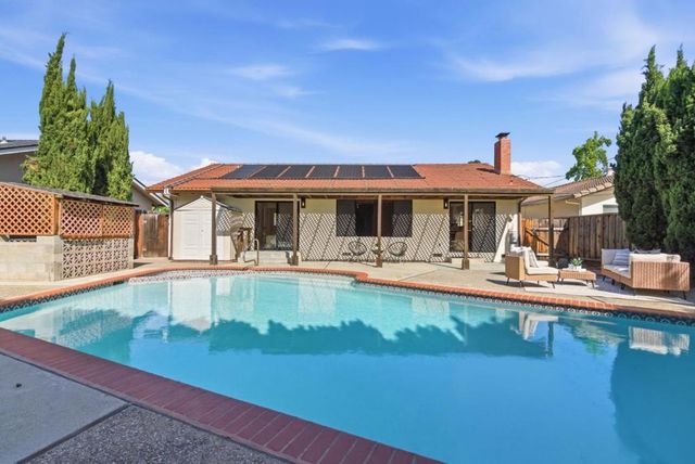1547 Grackle Way, Sunnyvale, CA 94087