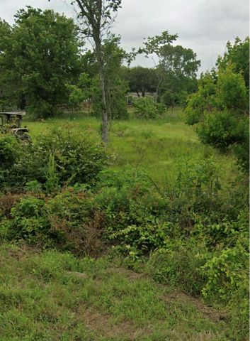 608 Sharon Street, Prairie View, TX 77484