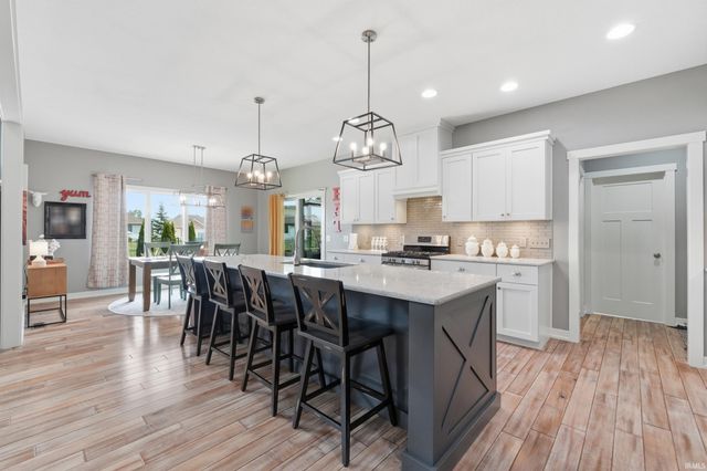 10223 Buttonwood Pass, Leo, IN 46765