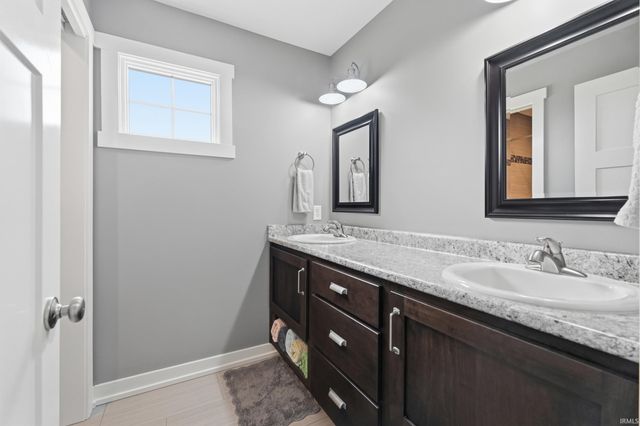 10223 Buttonwood Pass, Leo, IN 46765