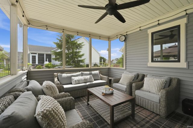 10223 Buttonwood Pass, Leo, IN 46765
