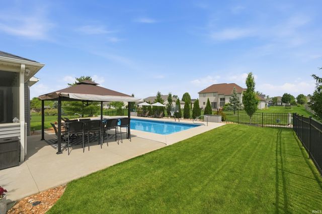 10223 Buttonwood Pass, Leo, IN 46765