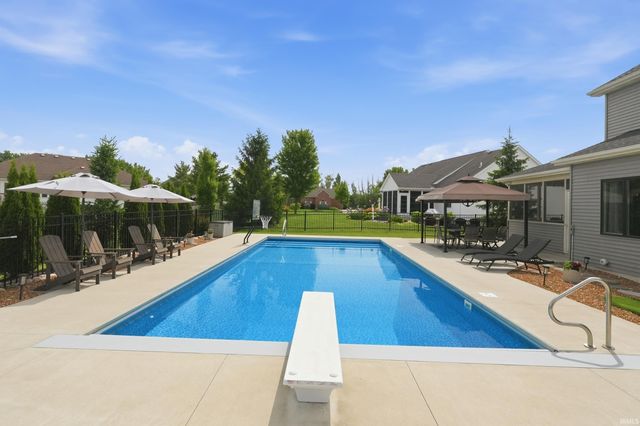 10223 Buttonwood Pass, Leo, IN 46765