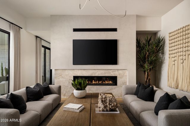 5618 E LOWDEN Road, Cave Creek, AZ 85331