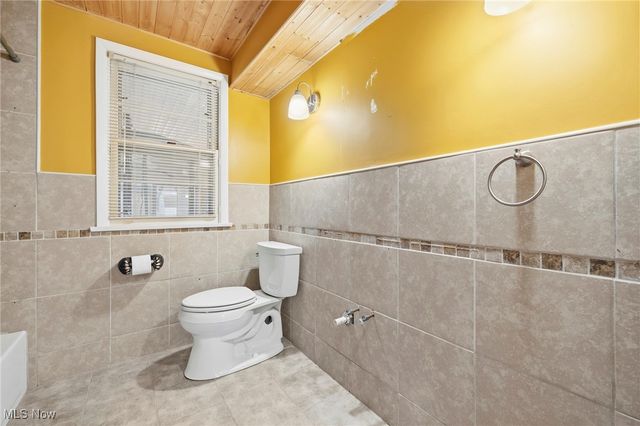 2495 Vermilion Road, Vermilion, OH 44089