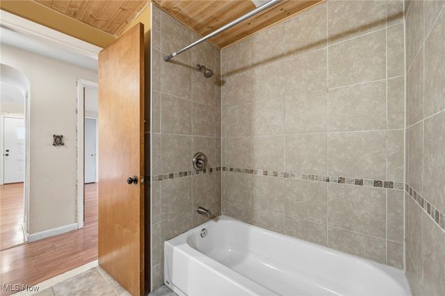 2495 Vermilion Road, Vermilion, OH 44089