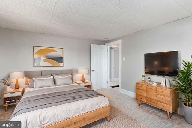 2557 WHITEHORSE MERCERVILLE, Hamilton Township, NJ 08619